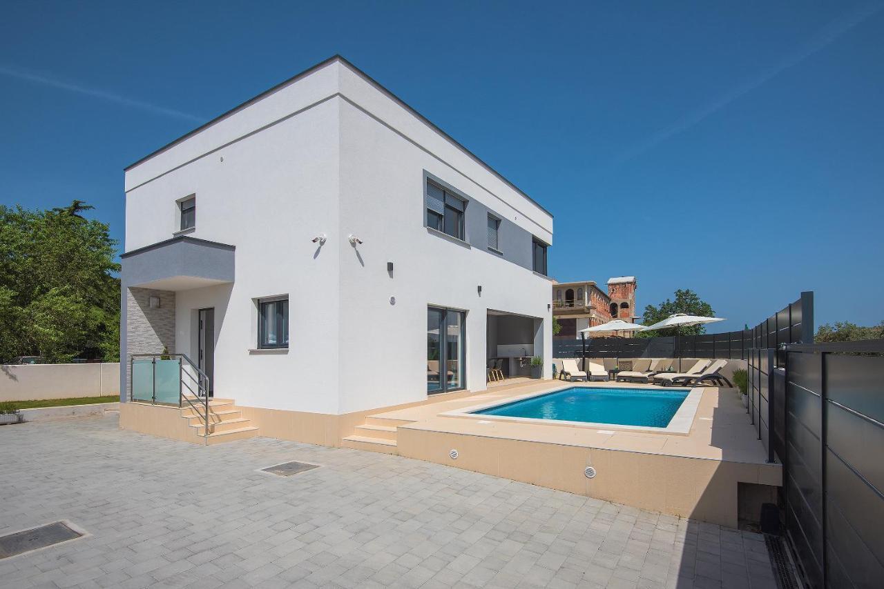 Vila Bella Pula